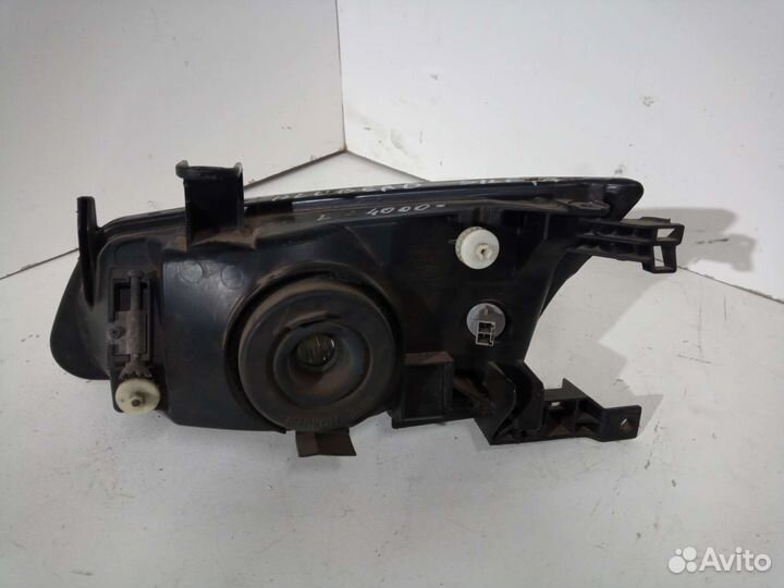 Фара правая Nissan Bluebird Sylphy FG10