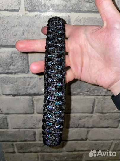 Ошейник из паракорда