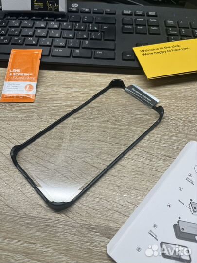 Чехол на iPhone 13 Caseology Stratum