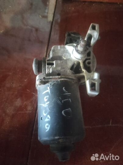 Моторчик стеклоочистителя Toyota Avensis 2