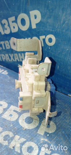 Блок предохранителей салона Mitsubishi Outlander