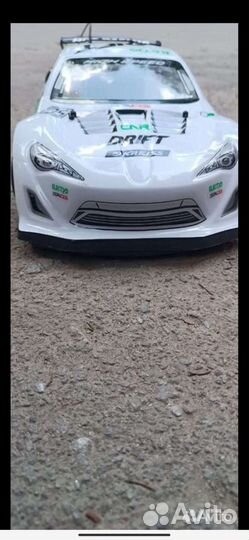 Машинка на пульте управления