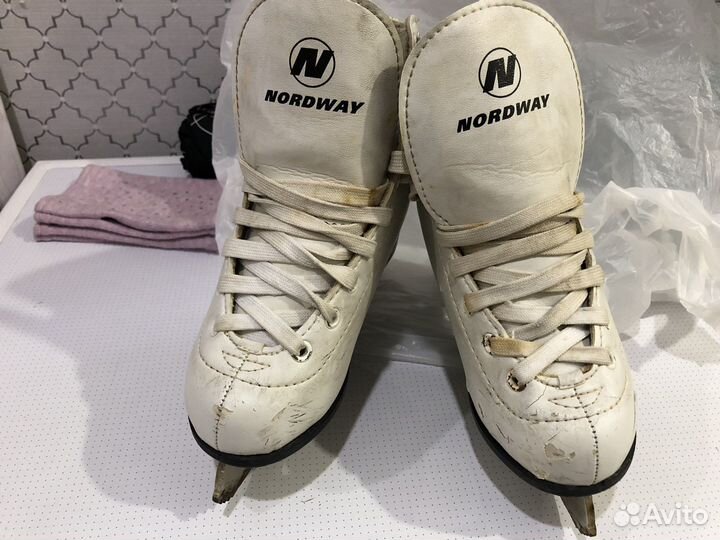 Коньки фигурные 30 размер