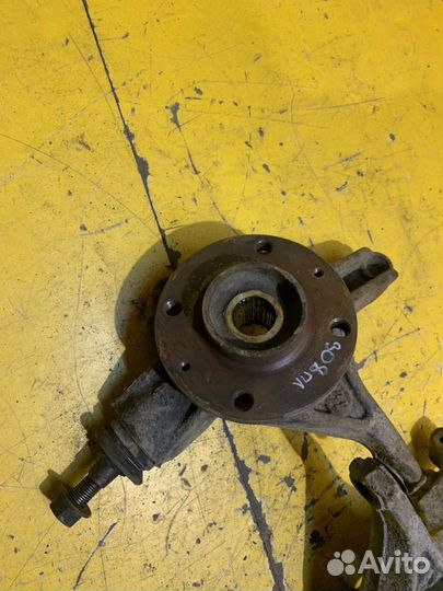 Кулак поворотный передний Peugeot 308 2007-2011