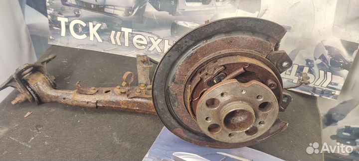 Задний рычаг в сборе со ступицей Chery Tiggo 5