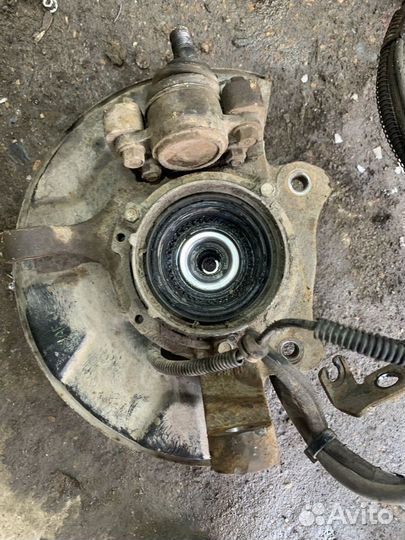 Кулак передний правый Ssang Yong Kyron