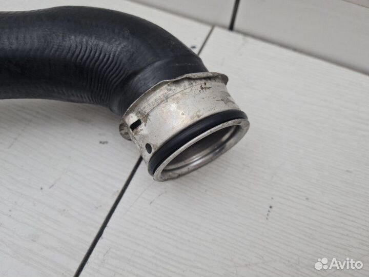 Патрубок охлаждения Mercedes S-Class W221 642.930