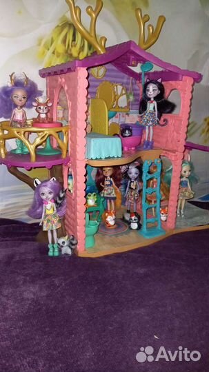 Куклы и дом