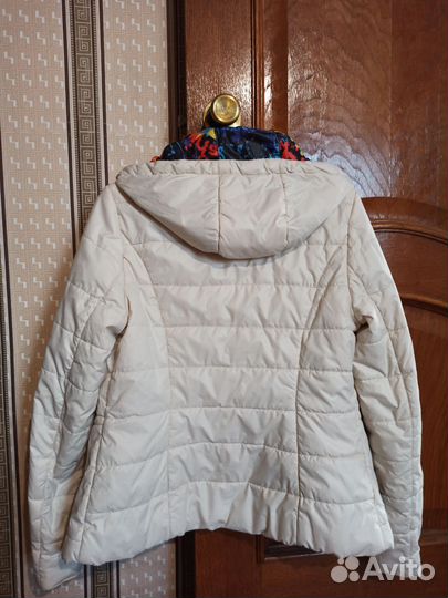 Ветровка демисезонная женская