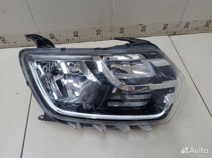 Фара передняя правая Renault Duster