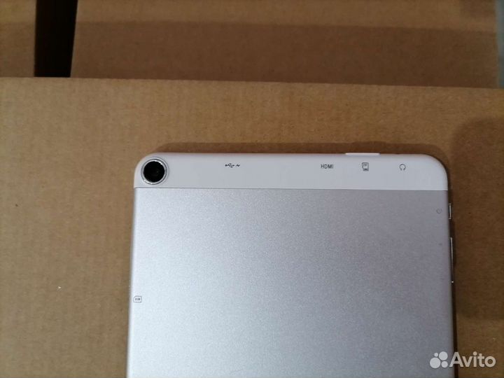 Планшет Mobii WinTab 800W-3G