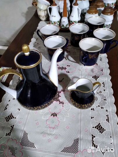 Сервизы, кружки, чайница