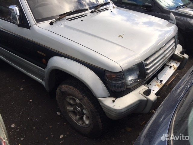 Разбор на запчасти Mitsubishi Pajero