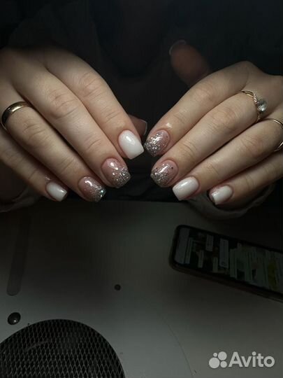 Модель на наращивание,маникюр с покрытием гель лак
