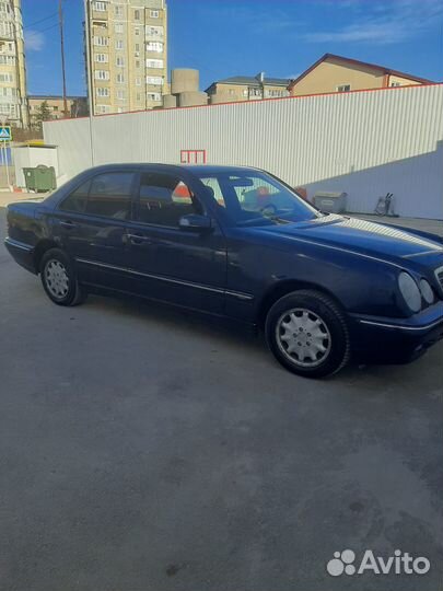 Mercedes-Benz E-класс 2.4 AT, 1998, 70 000 км
