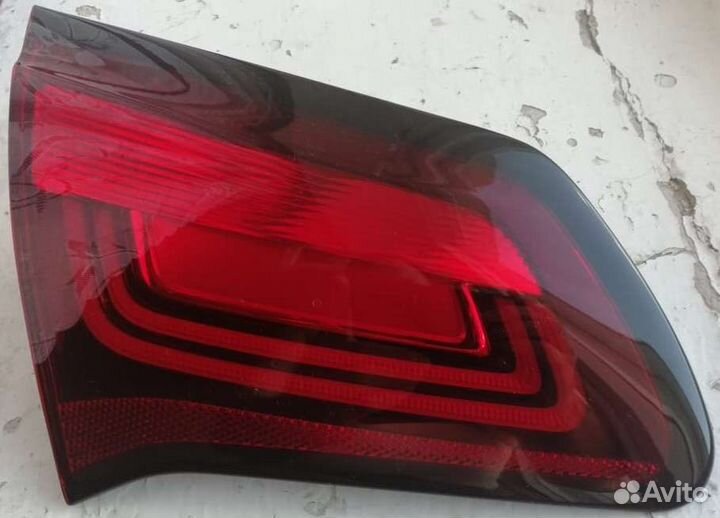 Citroen ds4 хэтчбек фонарь на багажник