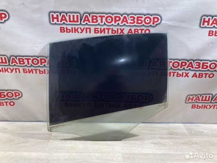 Стекло двери заднее левое Bmw 1 хэтчбек 2008