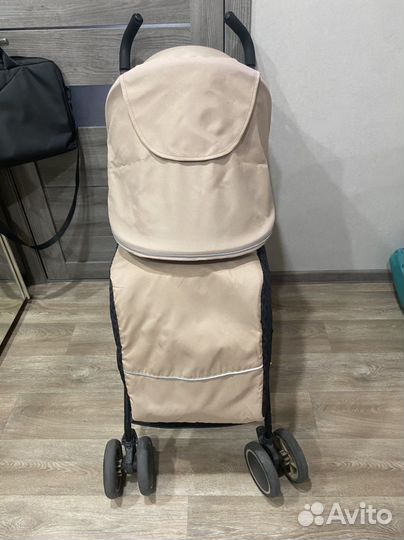 Прогулочная коляска трость