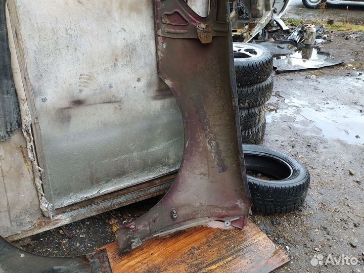 Передние крылья peugeot 607