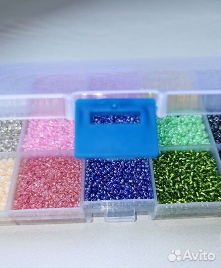 Набор бисера в органайзере