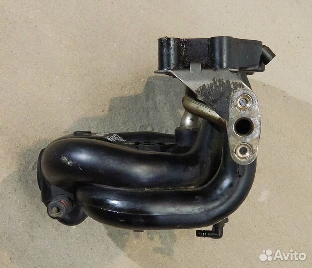 Коллектор впускной Ford Escape 1 2.0 YF