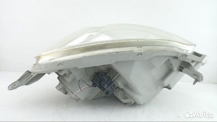 Фара левая Toyota Passo KGC30