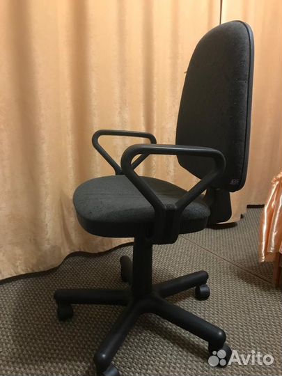 Компьютерное кресло