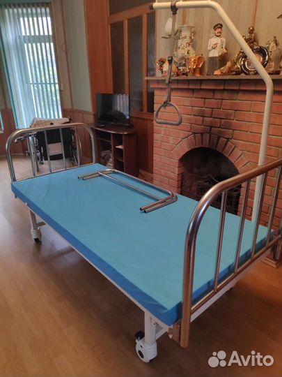 Медицинская кровать для лежачих больных