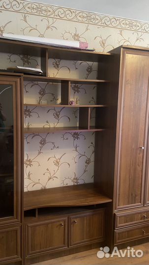 Стенка в зал бу