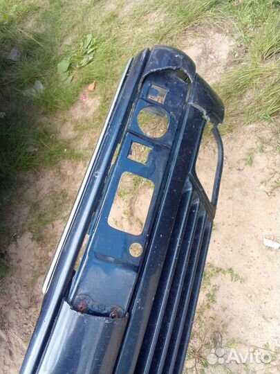 Передний бампер на Мерседес w210