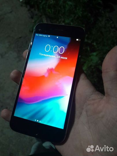 Телефон iPhone 6