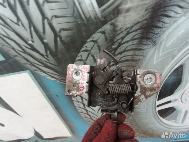 Замок капота Ford Fusion 2002 - 2012 г. в