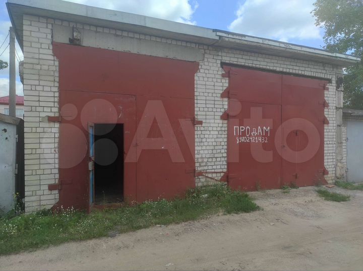 Гараж, > 30 м²