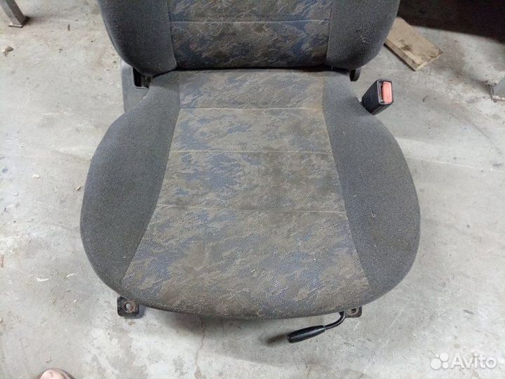 Сиденья передние Chevrolet Lanos седан A15SMS 2006