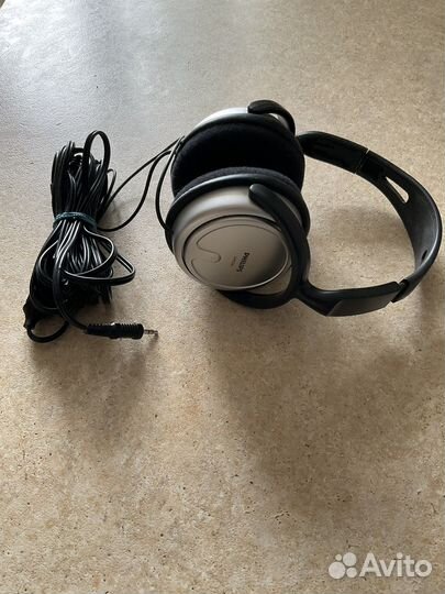 Проводные наушники Philips