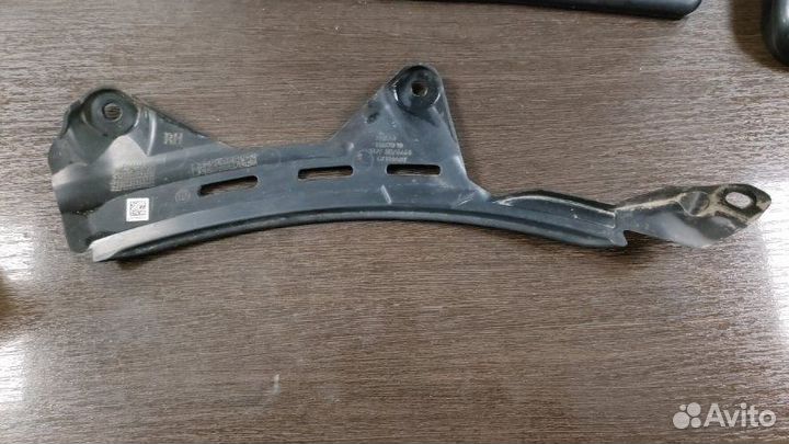 Накладка задняя правая Bmw M5 F90