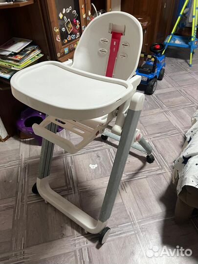 Детский стульчик для кормления