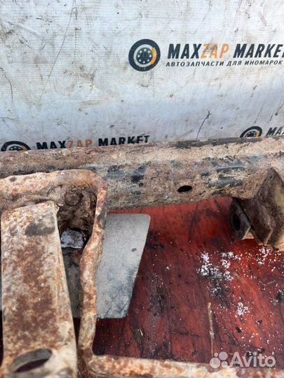 Балка АКПП Mazda Bongo Friendee 2.5 1999