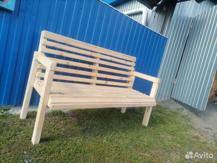 Садовые качели из дерева