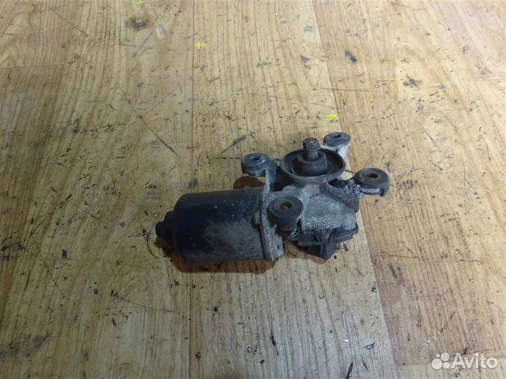 Моторчик стеклоочистителя передний Kia Shuma 2001