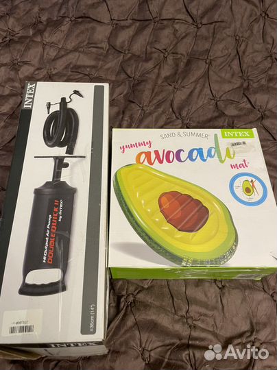 Надувной матрас intex Авокадо и насос