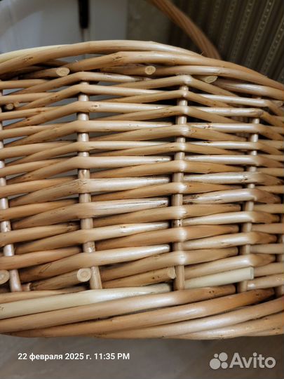 Корзина плетеная с дном из фанеры