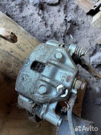 Hyundai pony Хендай пони Суппорт тормозной L/R