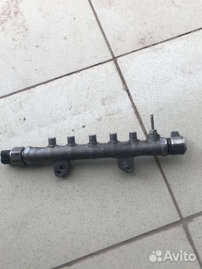 Топливная рампа toyota land cruiser 150 2.8 td