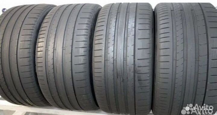 Pirelli P Zero PZ4 305/30 R21
