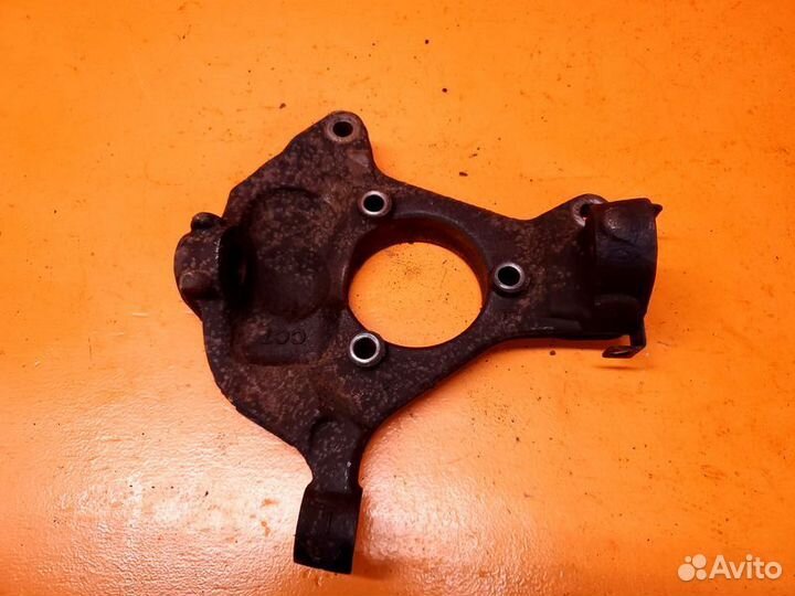 Кулак поворотный передний левый Chevrolet Tahoe