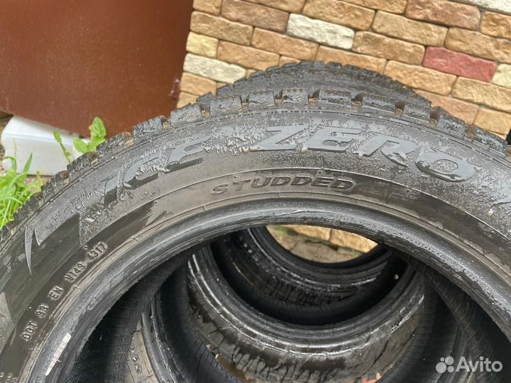 Pirelli Ice Zero 225/55 R17