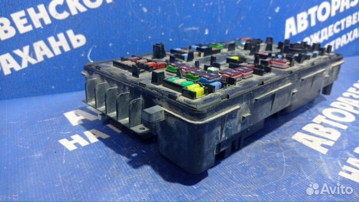 Блок предохранителей под капот Chevrolet Cruze