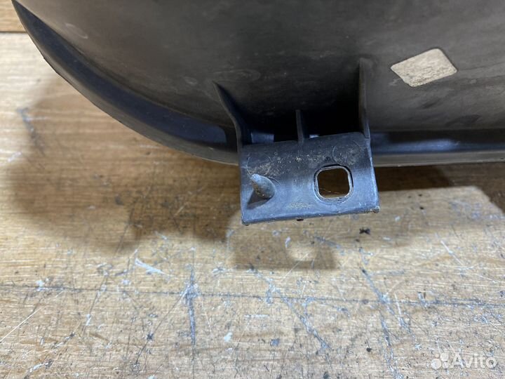 Фара передняя левая Volkswagen Golf 4 142054