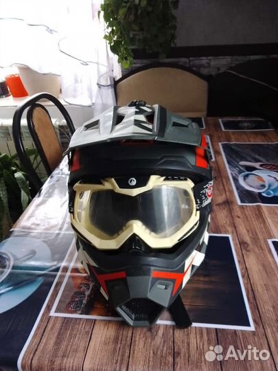 Шлем для питбайка